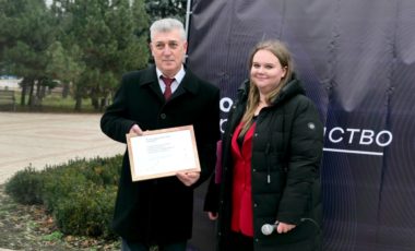 28 ноября в Городском парке Мариуполя состоялось торжественное мероприятие, посвященное открытию арт-объектов и созданию местного отделения Общероссийской организации «Городские реновации» на территории города Мариуполя.