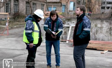 Московские строители развернули восстановительные работы в Приазовском государственном техническом университете