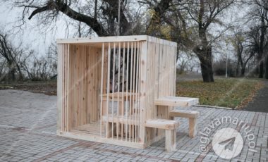 Городской сад пополнился новыми функциональными арт-объектами.