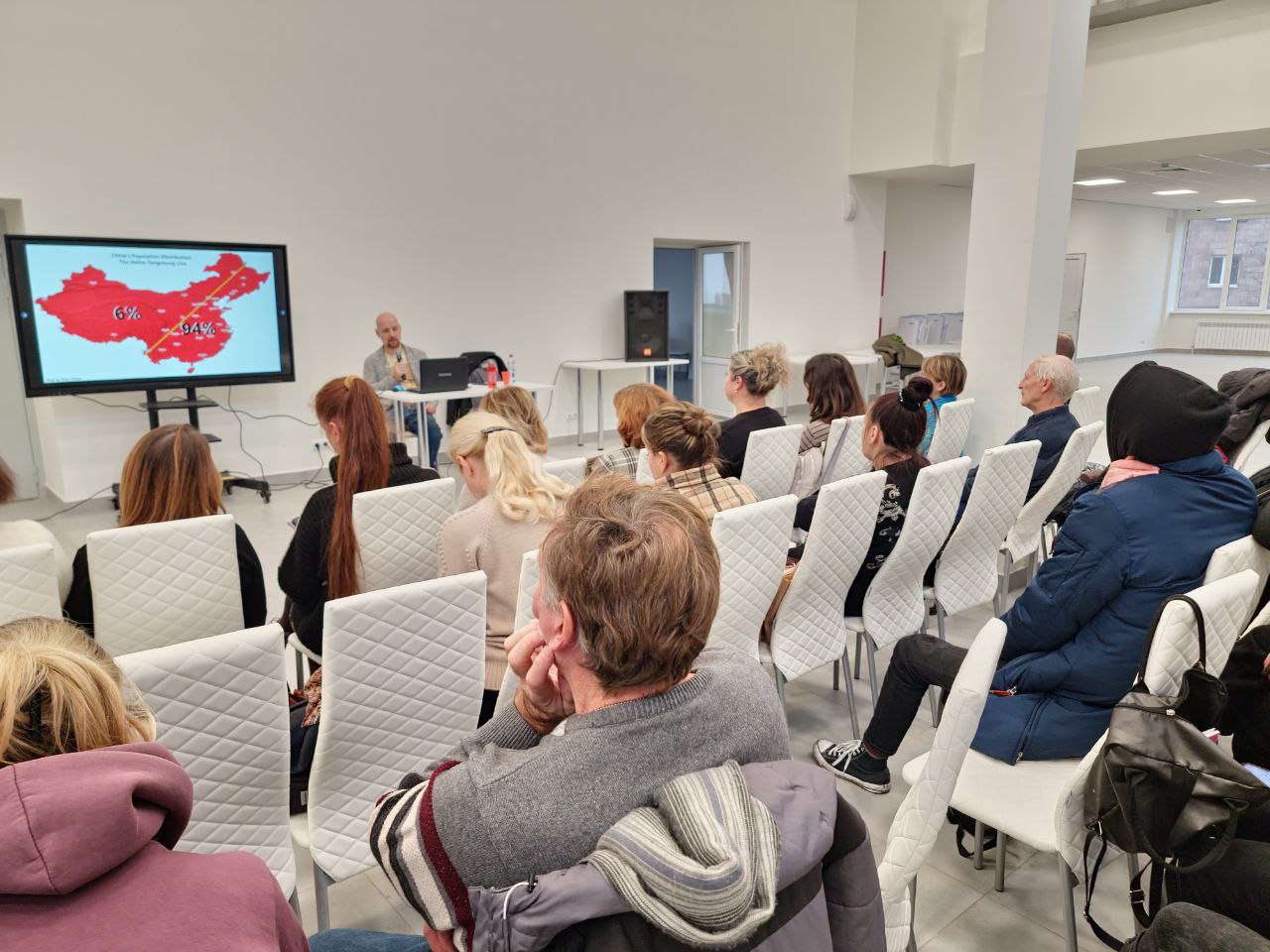 На кафедре социологии и социальной работы социально-гуманитарного факультета ФГБОУ ВО "ПГТУ" прошла лекция на тему: "Как перестать бояться и начать изучать китайский язык".