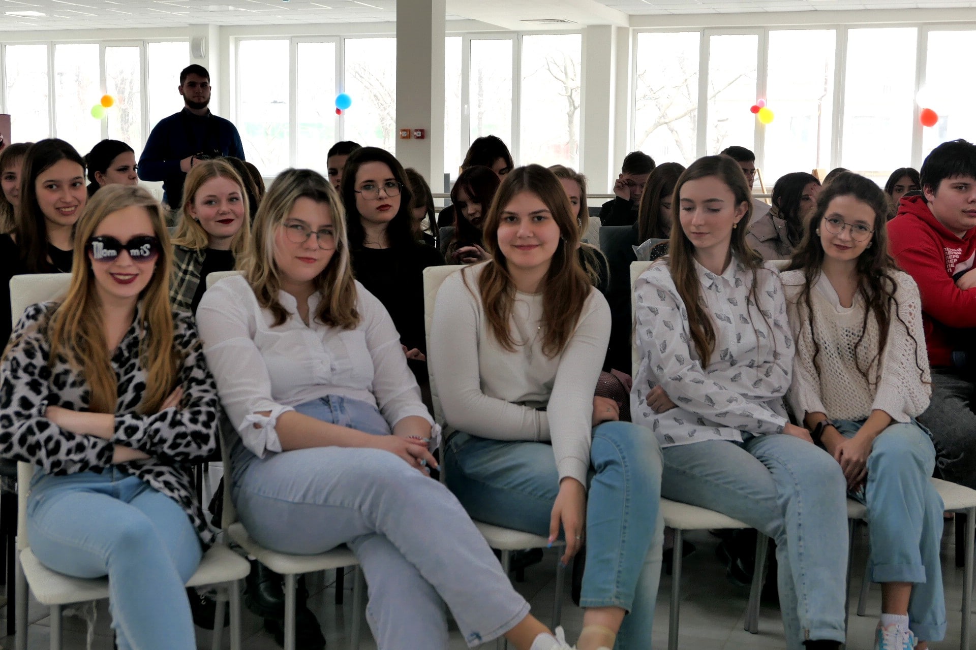 Что для Вас означает Женский день? Вдохновение, цветы, красивые девушки? Да, да, и еще раз да.