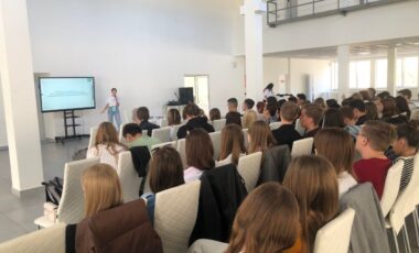 3_2024-10-03_09-06-00