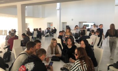 4_2024-10-03_09-06-00