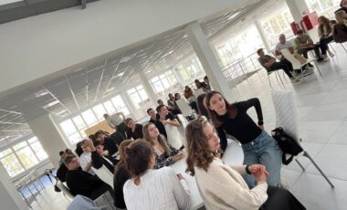 8_2024-10-03_09-06-00