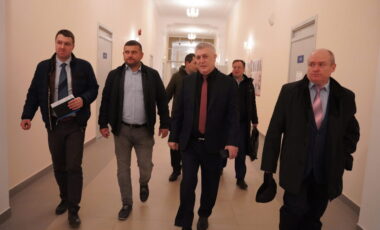 10_02-12-2024_10-04-44