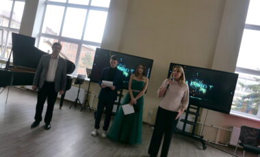 15_02-12-2024_10-04-44