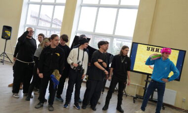 16_02-12-2024_10-04-44