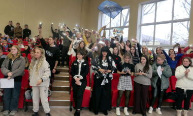 17_02-12-2024_10-04-44