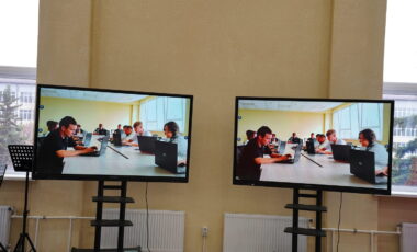 18_02-12-2024_10-04-44