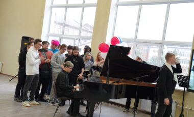 22_02-12-2024_10-04-44