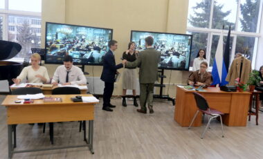 25_02-12-2024_10-04-44