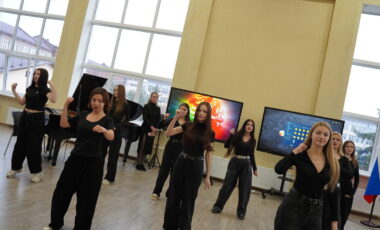 44_02-12-2024_10-04-44