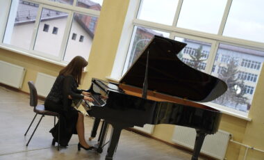 8_22-12-2024_15-48-54