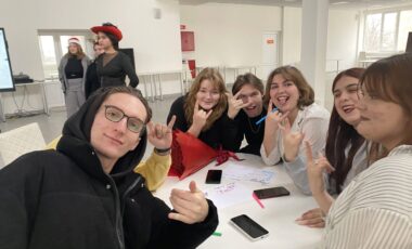 8_27-12-2024_10-11-31