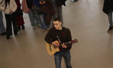 9_28-01-2025_11-13-38