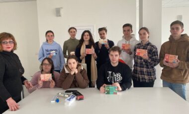 1_25-04-2025_12-57-18