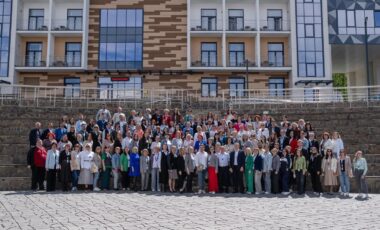 1_27-04-2025_06-29-52