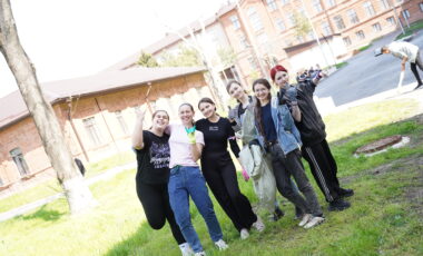 25_23-04-2025_20-04-33