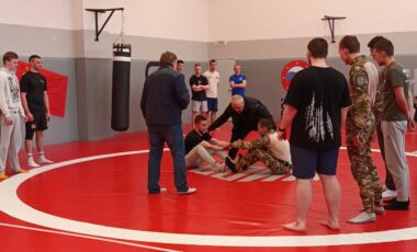 4_05-04-2025_17-59-57