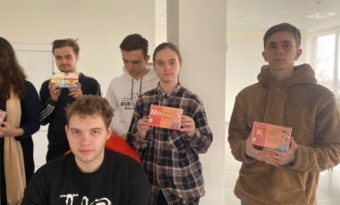 4_25-04-2025_12-57-18