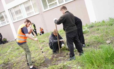 5_27-04-2025_22-05-48