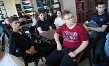 2_08-05-2025_19-35-25