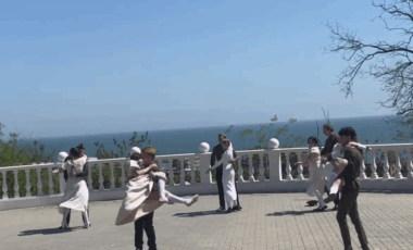 4_08-05-2025_09-26-49