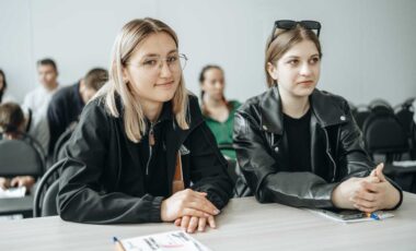 4_01-06-2025_09-50-22